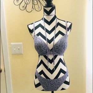 Victoria’s Secret VerySexy Lace periwinkle set 34C